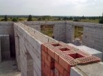 Каналы в стене.jpg